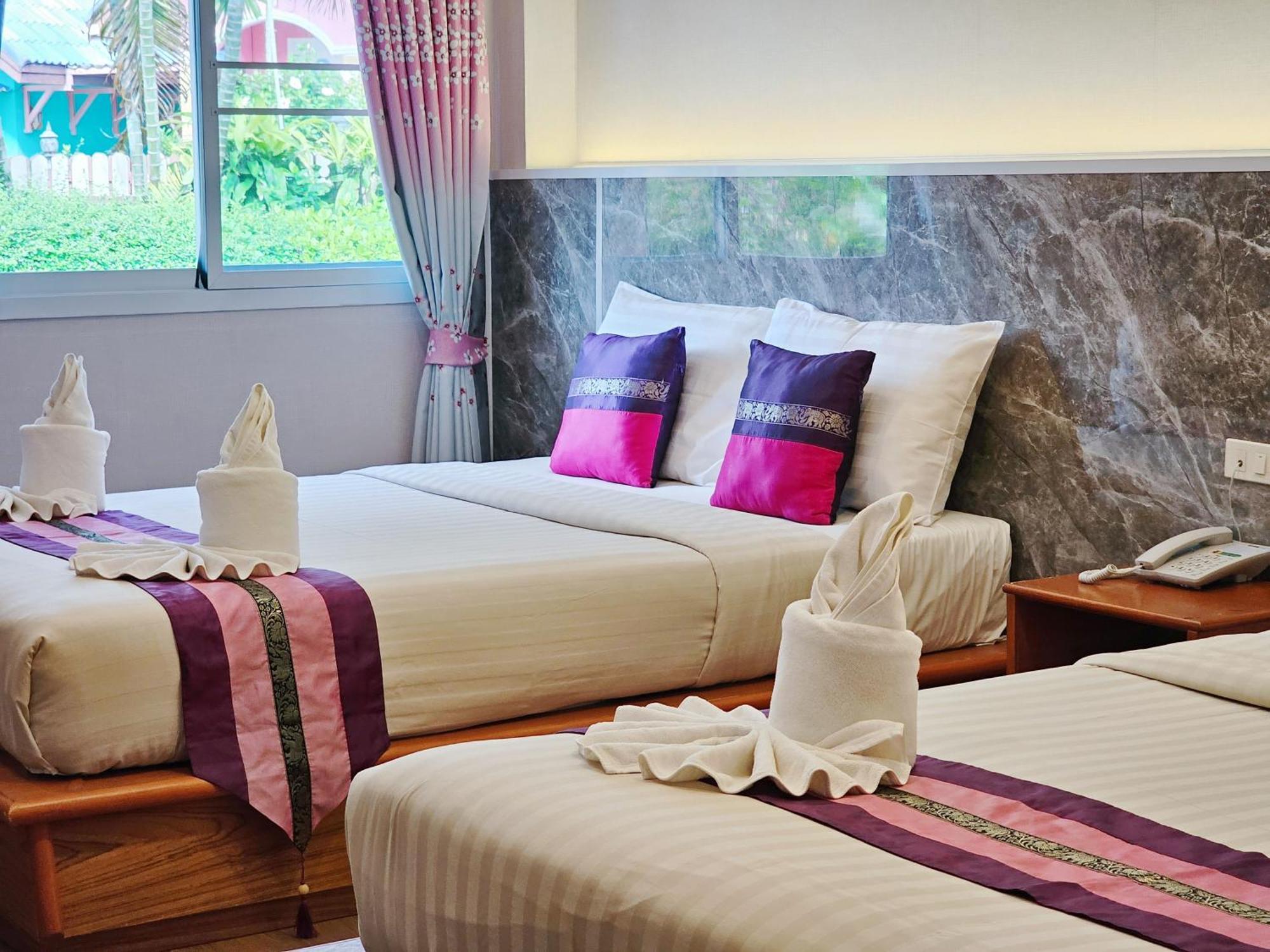 צ'אלונג Phaithong Sotel Resort מראה חיצוני תמונה