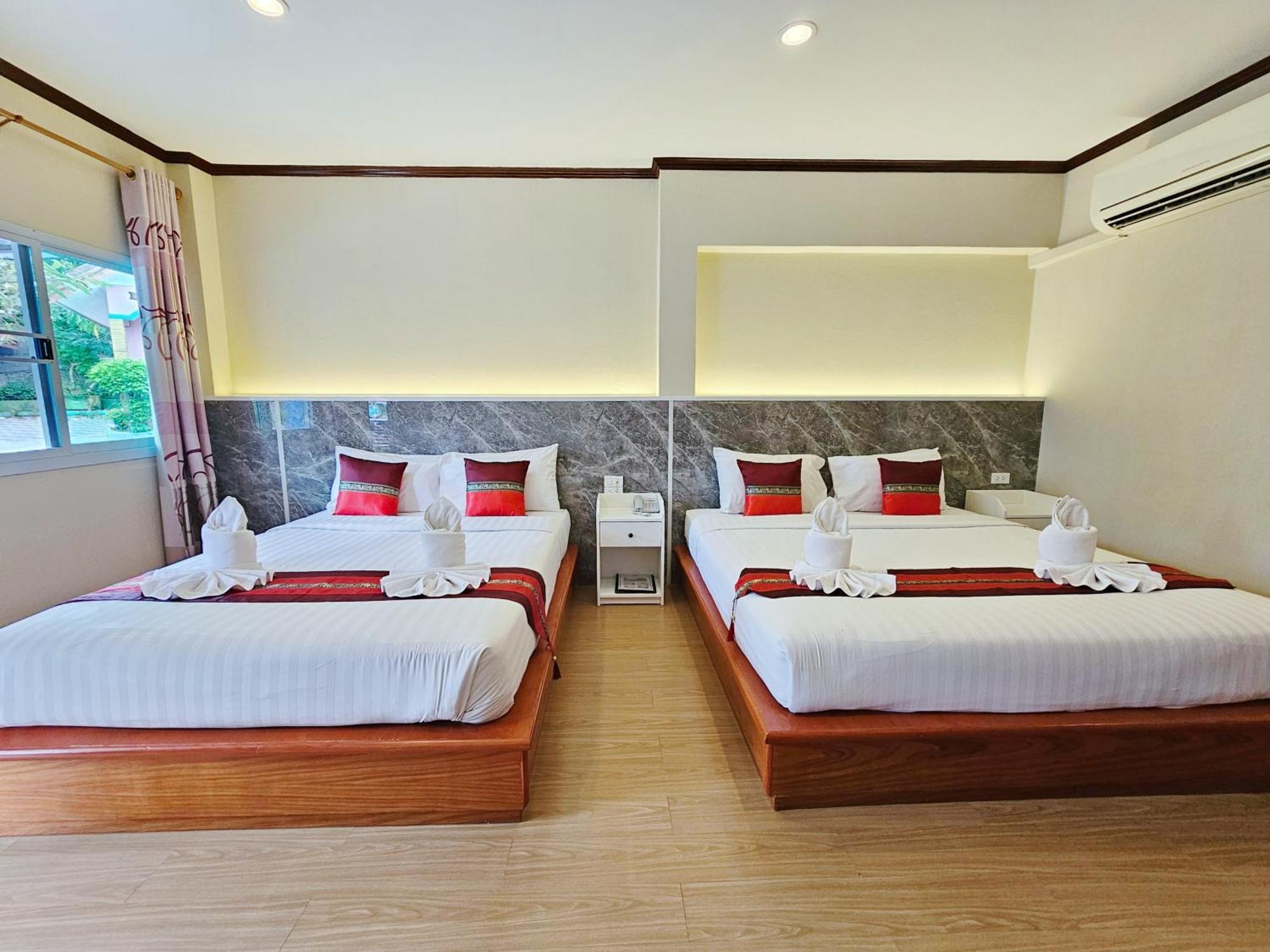 צ'אלונג Phaithong Sotel Resort מראה חיצוני תמונה