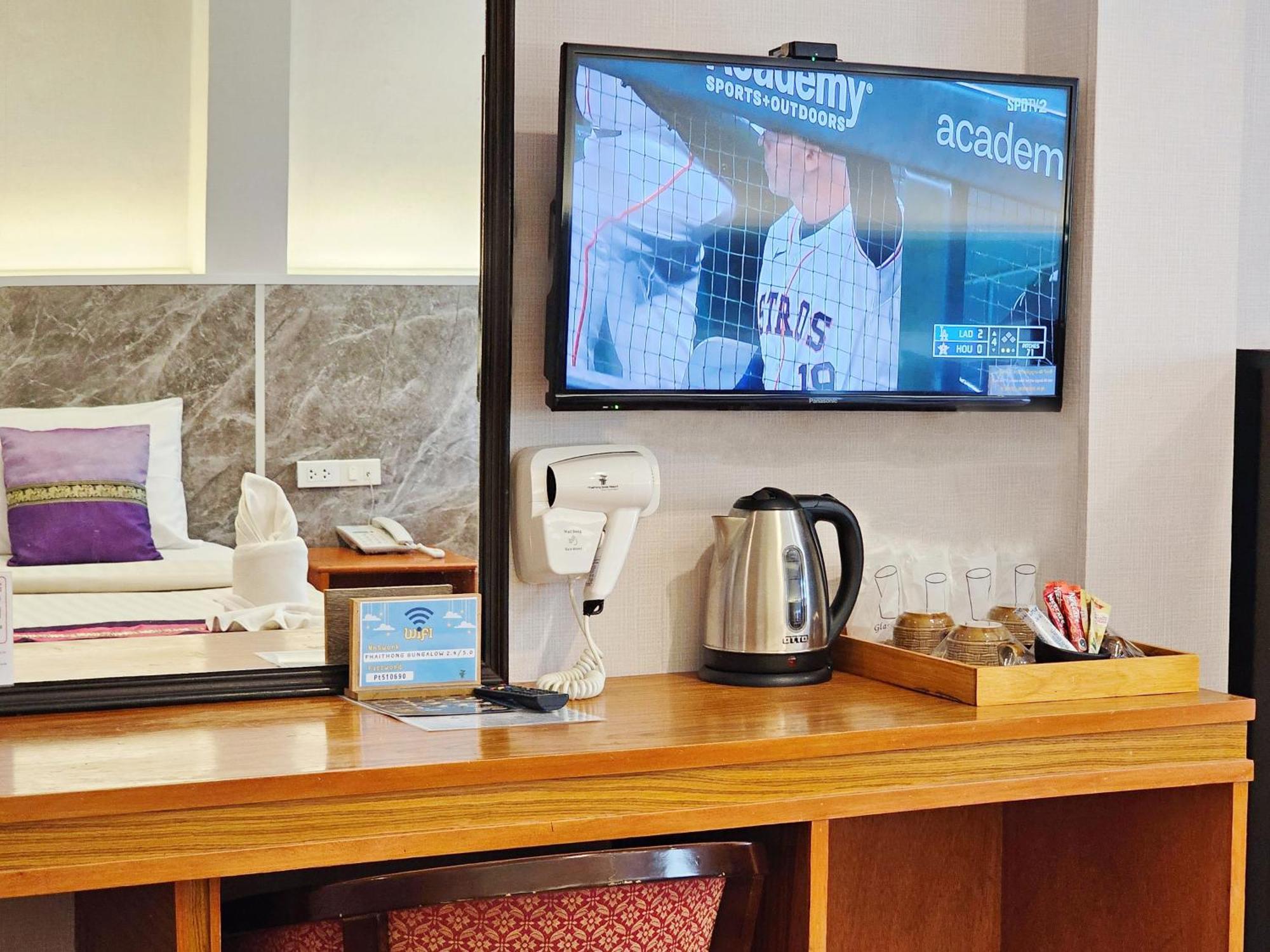 צ'אלונג Phaithong Sotel Resort מראה חיצוני תמונה