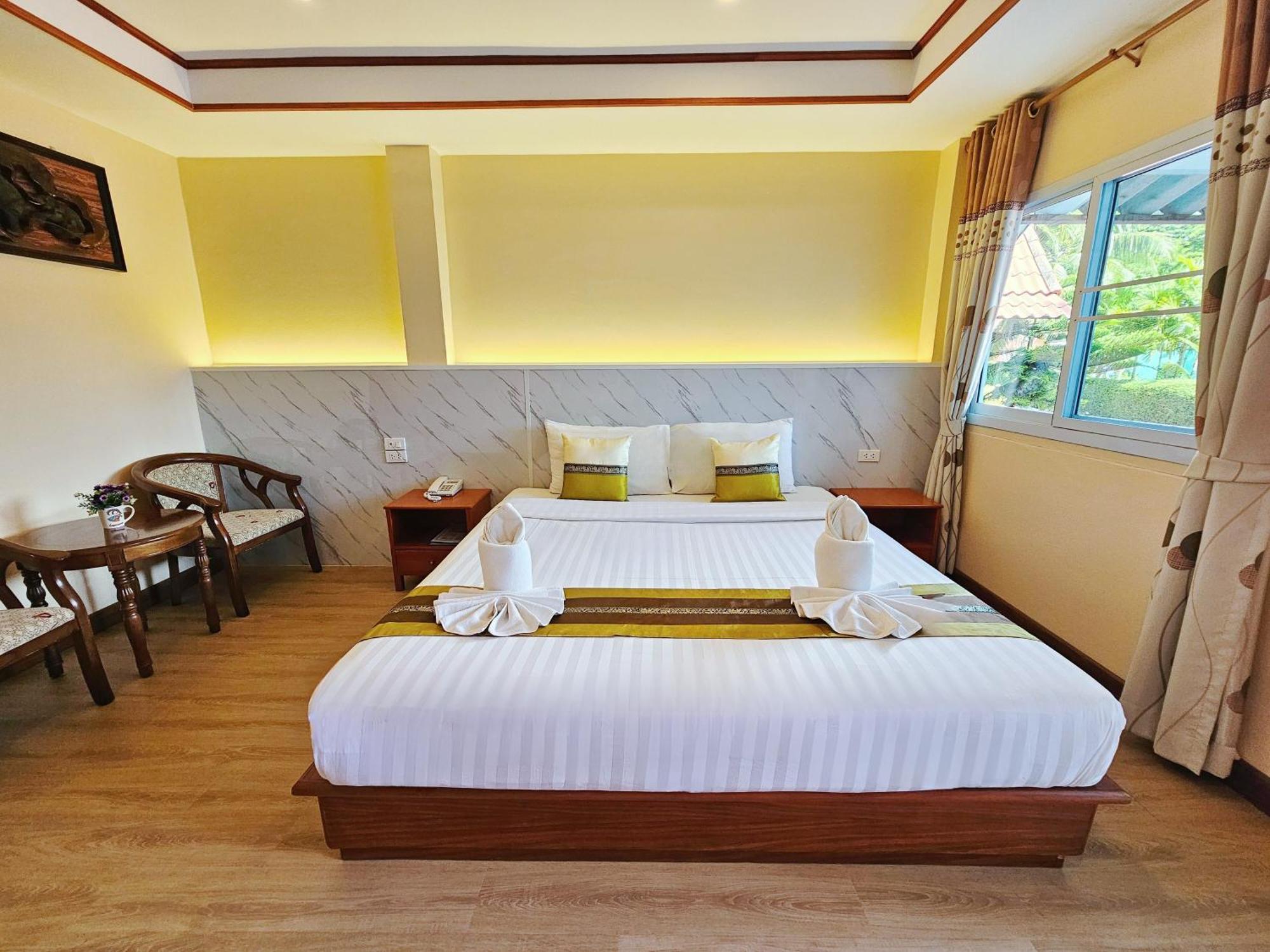 צ'אלונג Phaithong Sotel Resort מראה חיצוני תמונה