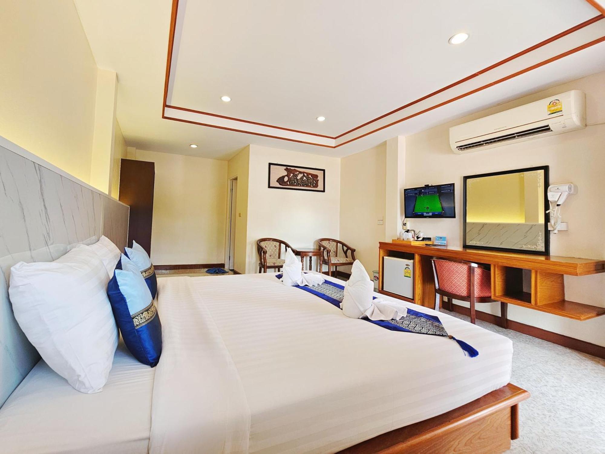 צ'אלונג Phaithong Sotel Resort מראה חיצוני תמונה