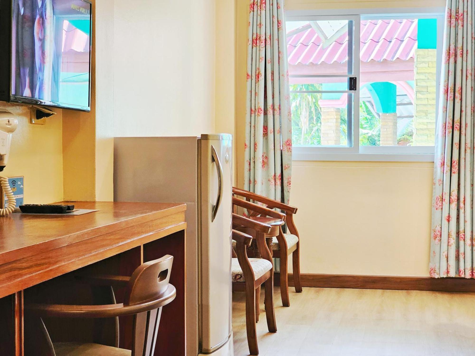 צ'אלונג Phaithong Sotel Resort מראה חיצוני תמונה