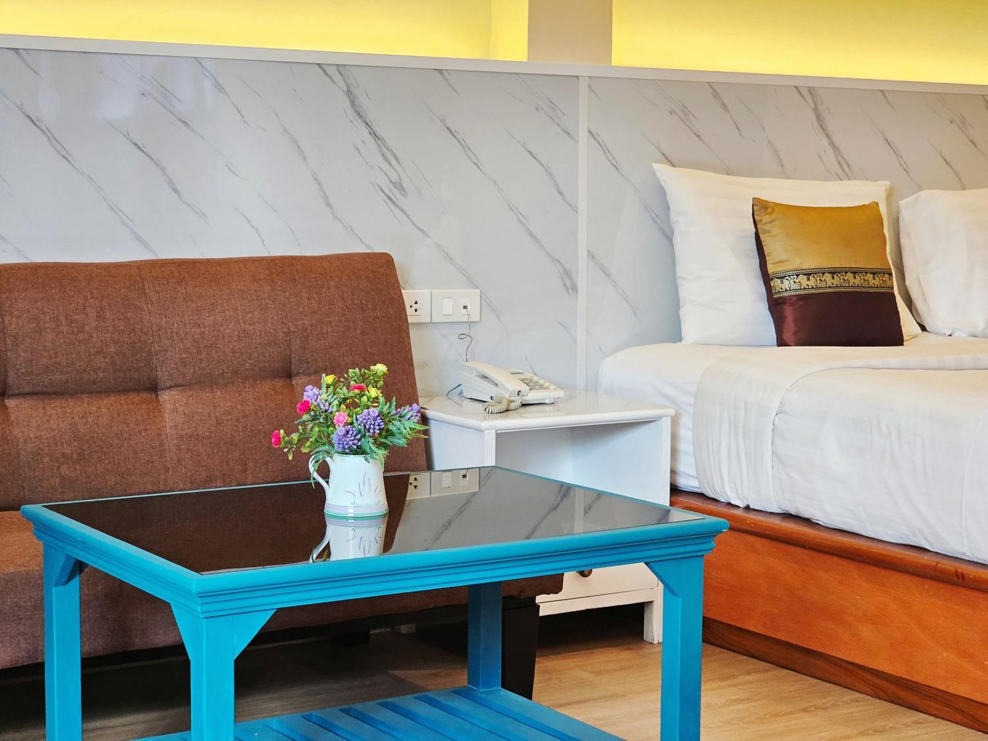 צ'אלונג Phaithong Sotel Resort מראה חיצוני תמונה